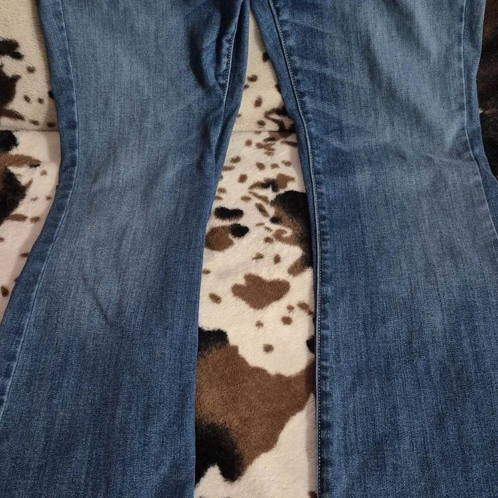 American Eagle Outfitters, Kick Boot, Womens Boot Cut Jeans, Size 8 Long. - Picture 5 of 14